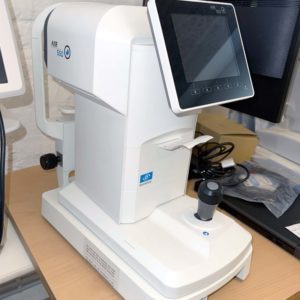 Essilor AKR 550 Auto kerato refractometer
