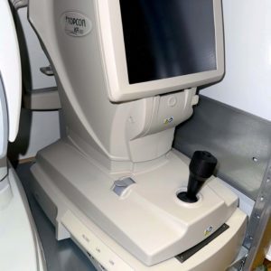 Topcon KR 800 auto kerato-refractometer